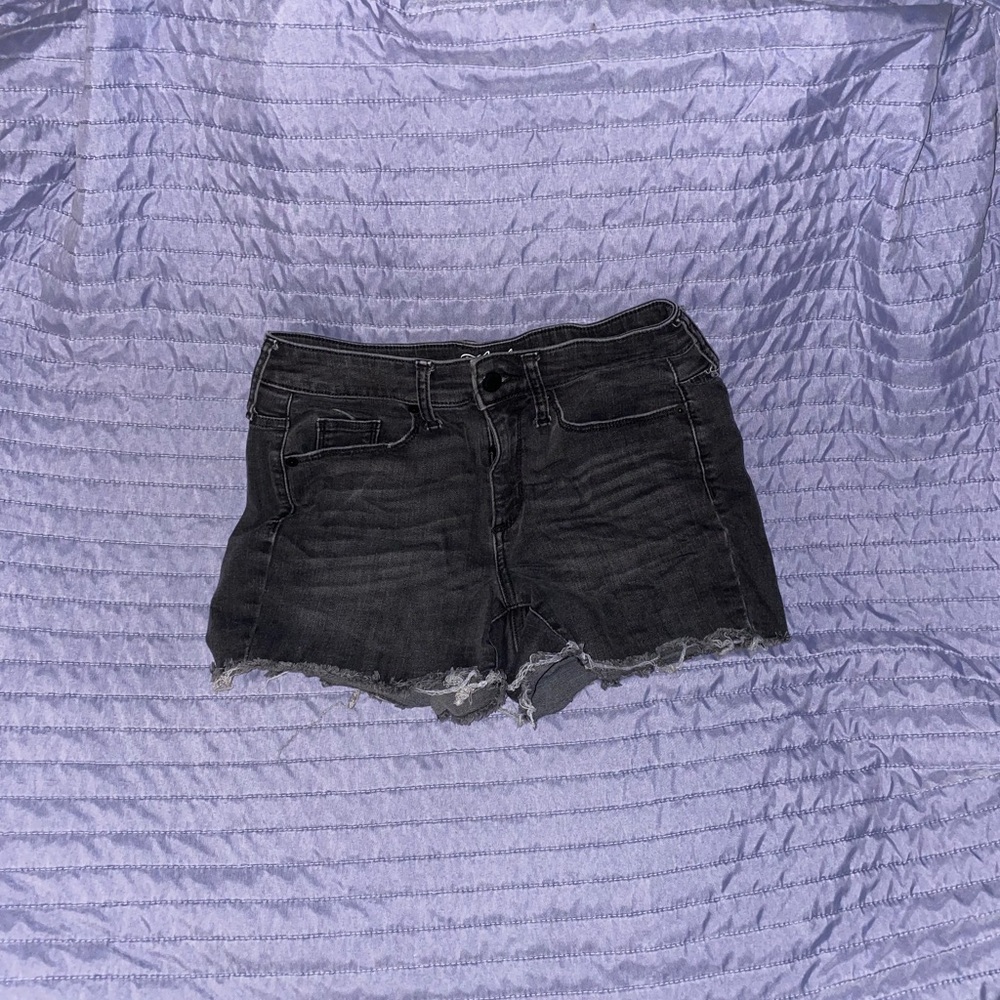 Universal Thread Shorts - Picture 2 of 8